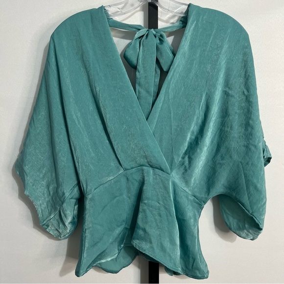 Peachpuff Flowy blouse, satin soft, bowtie back, billowy sleeves, small - Picture 1 of 9